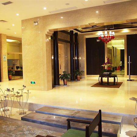 Royal Run Hotel Liaocseng Beltér fotó